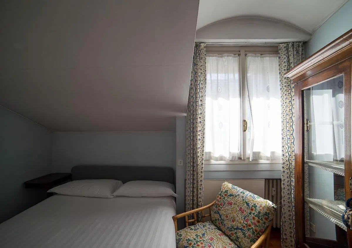 Duomo 7 Suite 밀라노 0*,